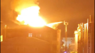 Bağcılar'da patlama alev alev yandı