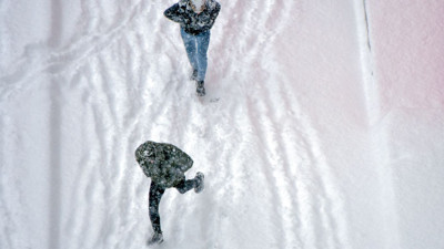 Bursa'da kar etkisini sürdürüyor