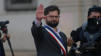 Ülkesinin en genç devlet başkanı görevine başladı