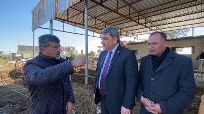 Süt üreticisi perişan! Sütte kriz büyüyor 1 Litre Süt 600 Gram Yem Etmiyor!