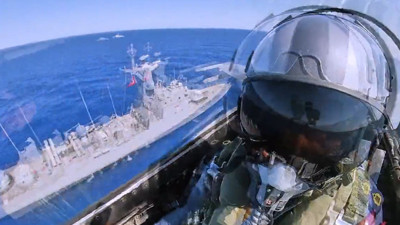 Çelikten kanatlar gökyüzünde