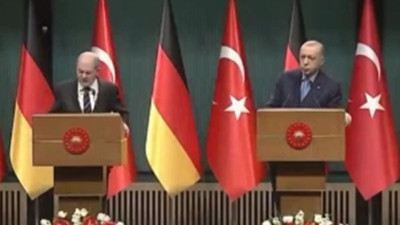 Erdoğan, Alman gazetecinin sansür sorusuna cevap vermedi