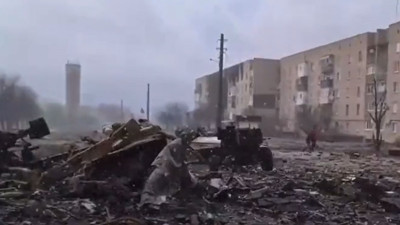 Ukrayna ordusu sivilleri bombalıyor. Fransız savaş muhabiri Anne-Laure Bonnell açıkladı