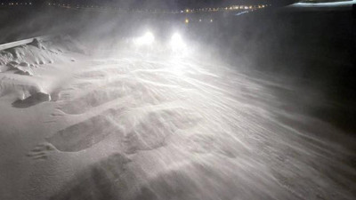 Ardahan'da etkili olan tipi ulaşımı aksattı