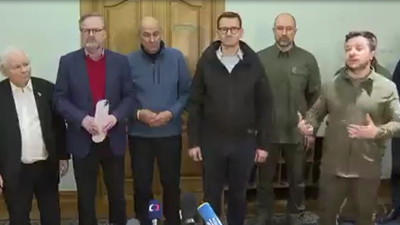 Çekya, Polonya ve Slovenya başbakanları Kiev’de Zelenskiy ile görüştüler. Savaşa rağmen gittiler