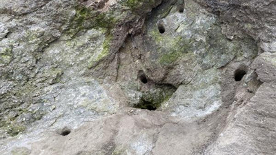 Koruma altındaki arazide define aramak için dinamit patlatan Astsubay ve uzman çavuş tutuklandı