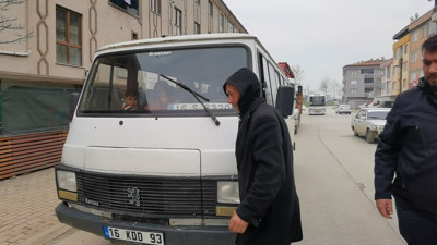 Kuran kursu öğrencilerini taşıyan servis sürücüsü alkollü çıktı