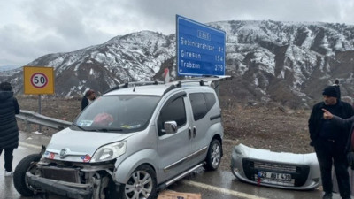 Sivas'ta trafik kazası: 10 yaralı