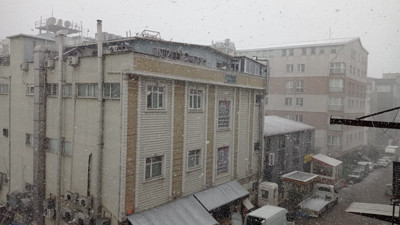 Flaş... Flaş... Kar İstanbul'da fena bastırdı! Göz gözü görmüyor