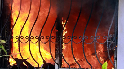 Yeni evli çifte gözyaşı döktüren yangın