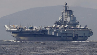 Çin uçak gemisi Tayvan Boğazı'nda
