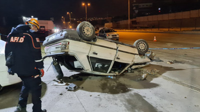 210 promil alkollü sürücü otomobille takla attı. O anlar saniye saniye güvenlik kameralarına yansıdı