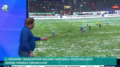 73 yaşındaki Erman Toroğlu'nun yeni imajı herkesi hayrete düşürdü! Sosyal medyayı ikiye böldü