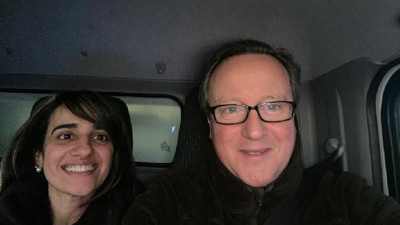 İngiltere eski Başbakanı kamyon koltuğunda