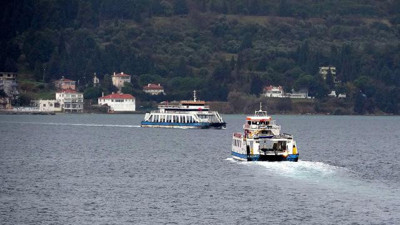 Kuzey Ege'de feribot seferlerine fırtına engeli