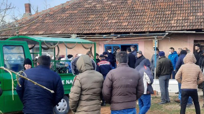 Birlikte yaşamlarına son veren çifti, ilk olarak 13 yaşındaki kızları gördü