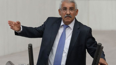 İYİ Partili Fahrettin Yokuş MHP’li bankamatik memurlarını açıkladı