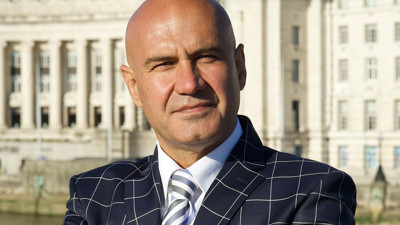 Bir zamanlar Erdoğan'ın en yakınındaki isim Turhan Çömez, Süleyman Soylu'yu Suriyeliler açıklamasından fena yakaladı