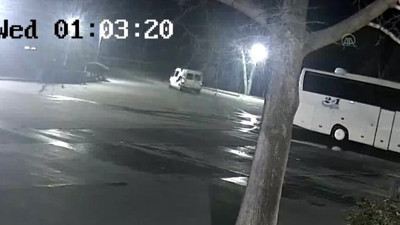 Otomobil sürücüsünün öldüğü kaza güvenlik kamerasına yansıdı