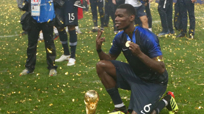 Dünyaca ünlü yıldızın Dünya şampiyonluğu madalyasını çaldılar