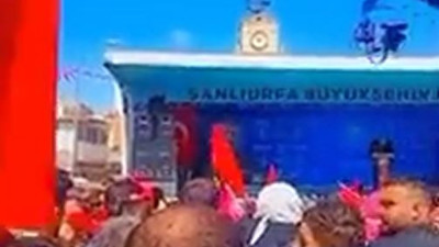 AKP'li başkan şiir okurken vatandaş isyan etti