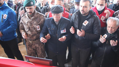 Şehit polis son yolculuğuna uğurlandı