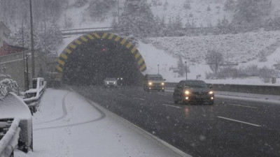 Bolu Dağı'nda kar etkili oluyor