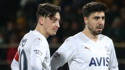 Flaş... Flaş... Mesut Özil ve Ozan Tufan kadro dışı bırakıldı