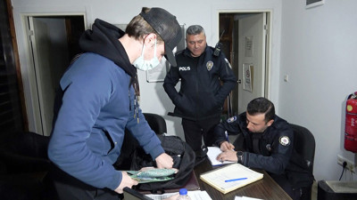 Rusya’da olsa bu çanta bulunmazdı! İçinde servet değerinde para ve değerli eşyalar vardı…