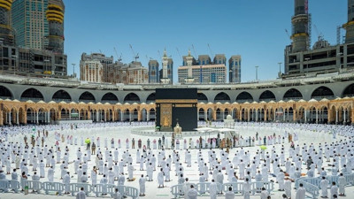 Suudi Arabistan'dan skandal namaz kararı