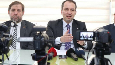 Fatih Erbakan iktidara geldiklerinde Saray’a asacakları tabelayı açıkladı