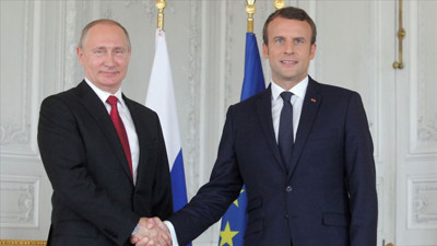 Macron: Putin için 'kasap' ifadesini kullanmayacağım