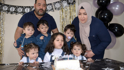 Hataylı beşizler 2 yaşında