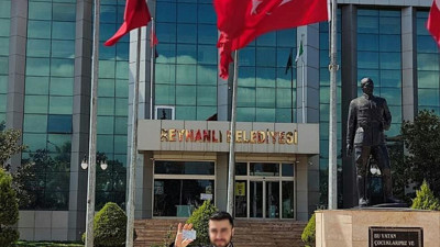 Suriyelilere vatandaşlık veriliyor. Vatandaşlığı aldı TC kimliği ile poz verdi