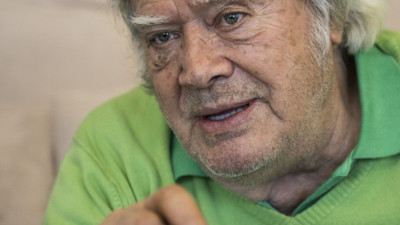 Cüneyt Arkın Eşref Bitlis'in kendisini nasıl kurtardığını açıkladı