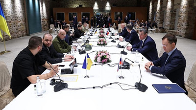 Dolmabahçe'deki barış masasında zehirlenme korkusu! Ukraynalılara talimatı Yeniçağ Gazetesi ortaya çıkardı