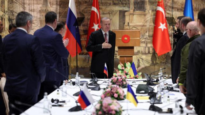 İstanbul'daki barış müzakereleri dünya basının ilk gündemi