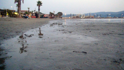 Muğla’da ürküten görüntü! Deniz suyu 50 metre çekildi