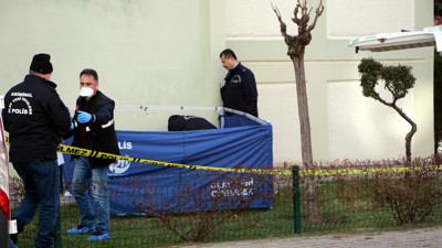 Cam silerken 10'ncu kattan düşen kadın öldü