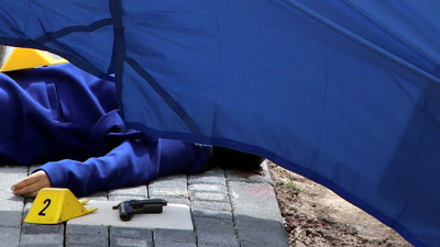 Mezarlıkta kadın cesedi bulundu