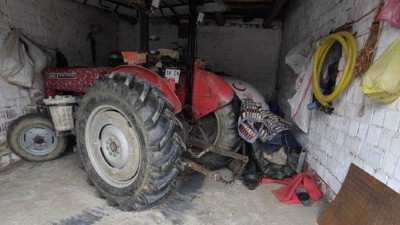 Traktör sürücü feci şekilde can verdi