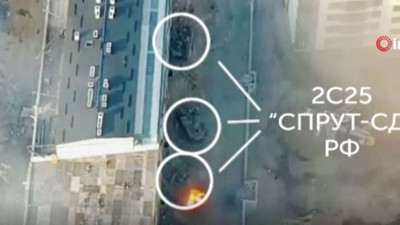 Binaların arkasına gizlenen Rus zırhlıları avcıyken av oldu