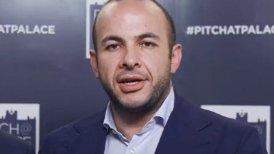 Erdoğan'ın eski sağ kolu Turhan Çömez duyurdu. İngiltere AKP'li ismin rüşvet skandalı ile çalkalanıyor, gazetelerinin manşeti oldular