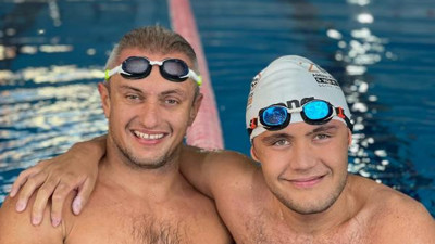 Otizmli yüzücü Tuna, Ege'nin iki yakası arasında kulaç atacak