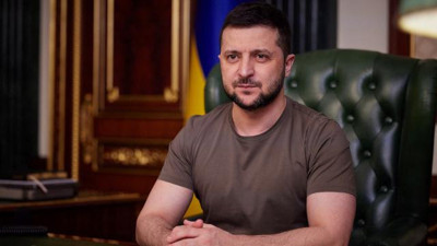 Zelenski: Mariupol'de tahliye konusunda arabuluculuk yapması için Türkiye ile görüşüyoruz