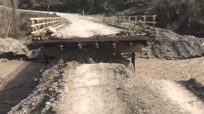 Kastamonu’da su seviyesi yükseldi dört köprü yıkıldı