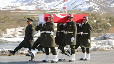 Şehit asteğmen için Hakkari’de tören düzenlendi