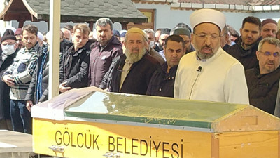 Kerem Aktürkoğlu, babaannesini son yolculuğuna uğurladı