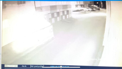 Apartmanda doğalgaz patlaması. Biri ağır 3 kişi yaralandı. Patlama anı kameralarda