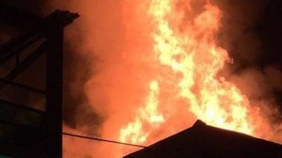 Buz gibi havada evsiz kaldılar